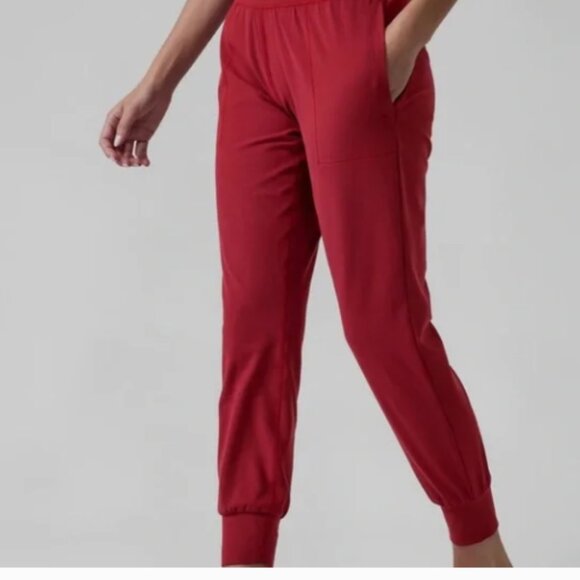 ATHLETA Salutation Jogger red, size small - Picture 4 of 5